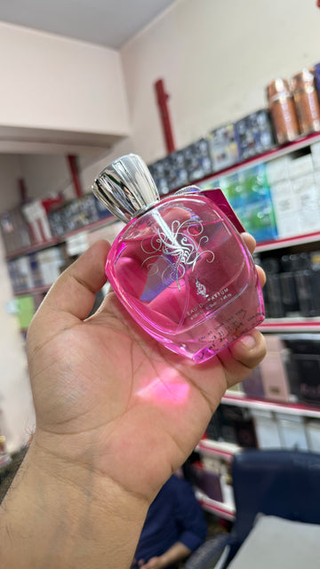 Lot perfume 100 ML original made in dubai free dleivry (allow to open)