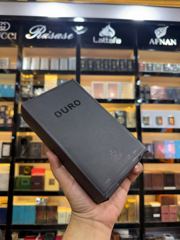 his is Duro Eau de Parfum by the French avenue brand (allow to open)